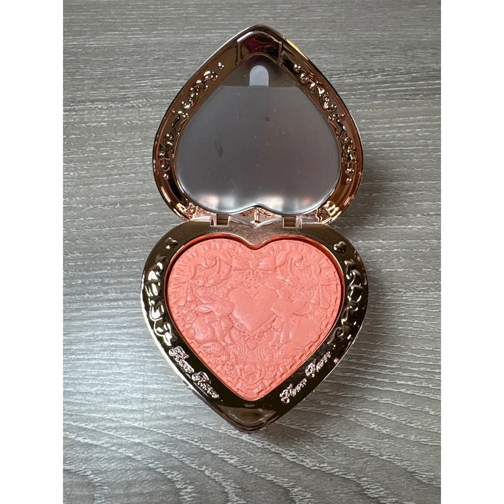 Flower Knows Bunny Garden Embossed Blush 05 Fairyland Reverie Heart Compact Pink
